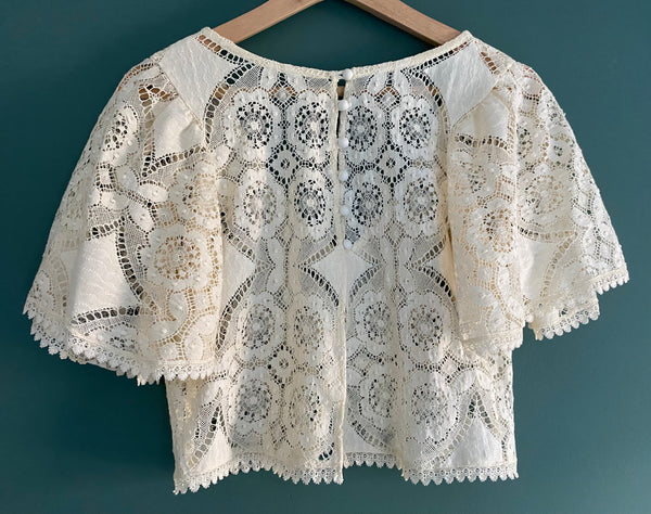 ‘Harlyn’ V-neck lace top
