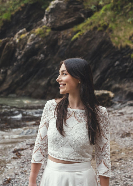 'Button back bolero' in cotton lace