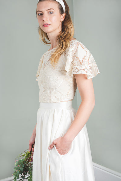 'Ava' button back lace top