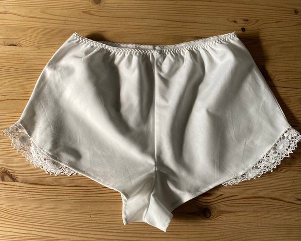 Organic cotton & lace summer pyjamas, shorts & cami
