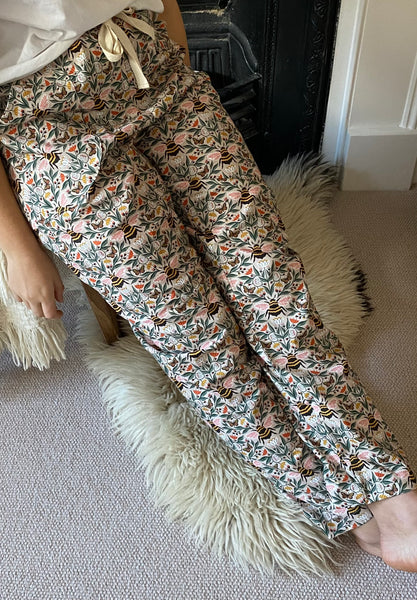 Bee print organic cotton pyjamas trousers & shirt