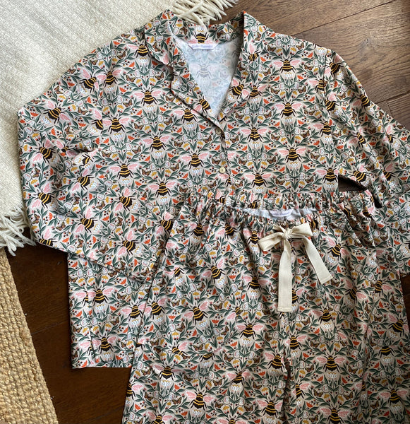Bee print organic cotton pyjamas trousers & shirt