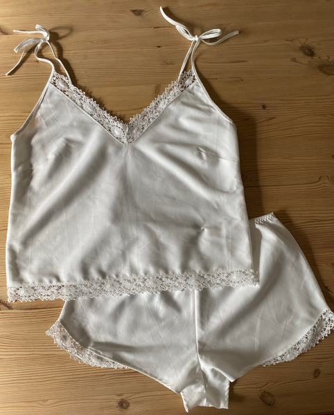 Organic cotton & lace summer pyjamas, shorts & cami