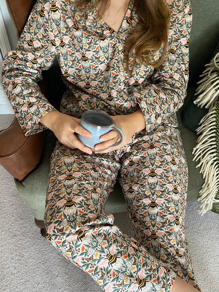 Bee print organic cotton pyjamas trousers & shirt