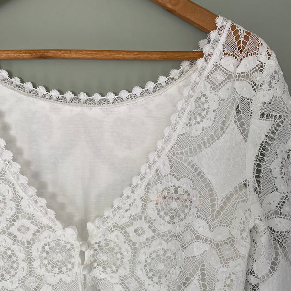 ‘Juliette' top in cotton lace