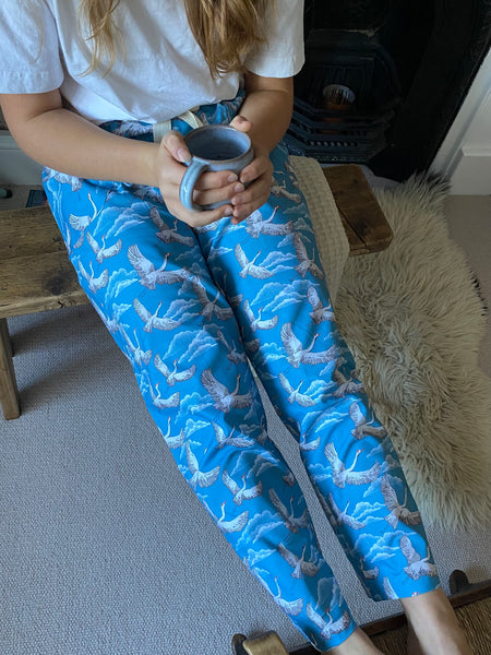 'Fly away' print organic cotton pyjama trousers