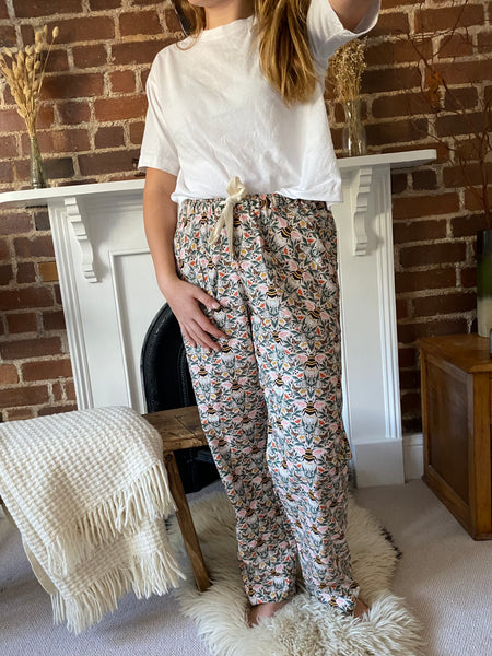 Bee print organic cotton pyjama trousers
