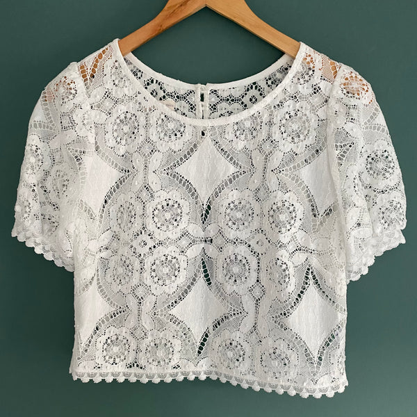 ‘Birch’ cotton lace short sleeve top