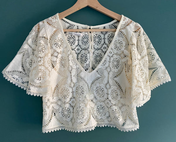 ‘Harlyn’ V-neck lace top