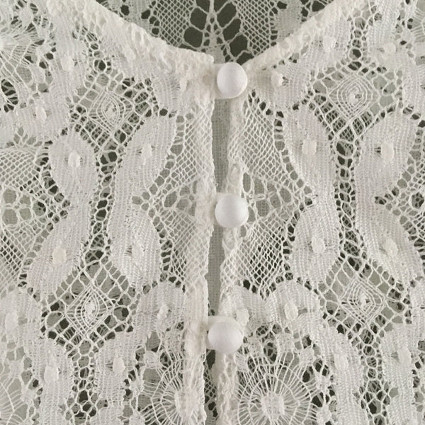 'Button back bolero' in cotton lace